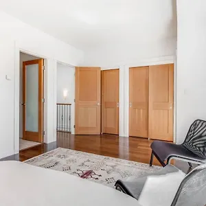  Holiday home Cedar Hill Sunlit - Bright Spacious & Modern Canada