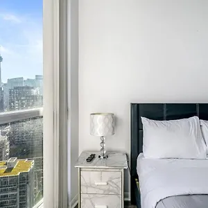 1bdrm Comfort Away From With Parking-downtown Toronto