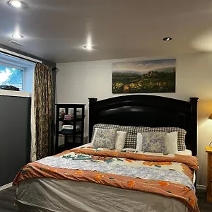  Homestay Hidden Valley New Basement With Private Bathroom! Canada